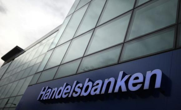 Handelsbanken credit rating outlook, Real Estate Market, Swedish real estate woes