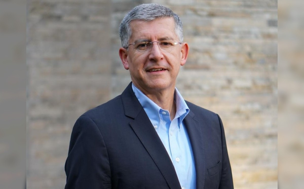 Daniel Rodriguez Cofre, CEO of Femsa, Jose Antonio Fernandez Carbajal